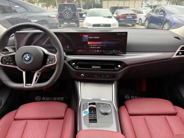 BMW i3 — Фото автомобиля 9