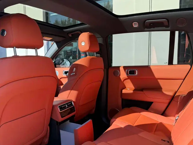 Li Auto L7 — Фото автомобиля 10