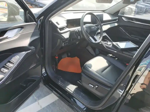 Haval H6 — Фото автомобиля 15