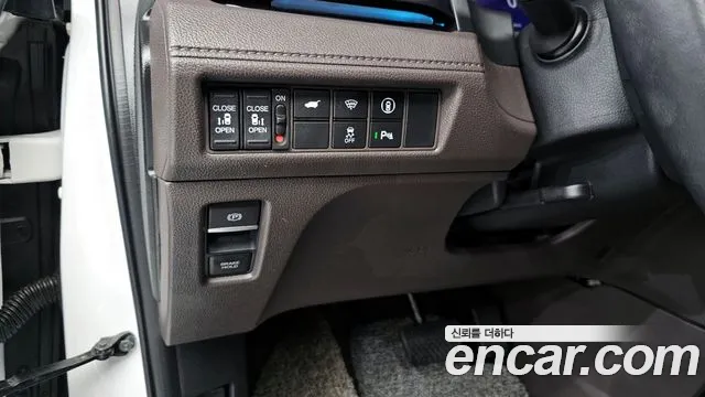 Honda Odyssey — Фото автомобиля 17