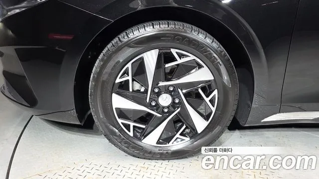 Hyundai Grandeur (New) Hybrid — Фото автомобиля 5