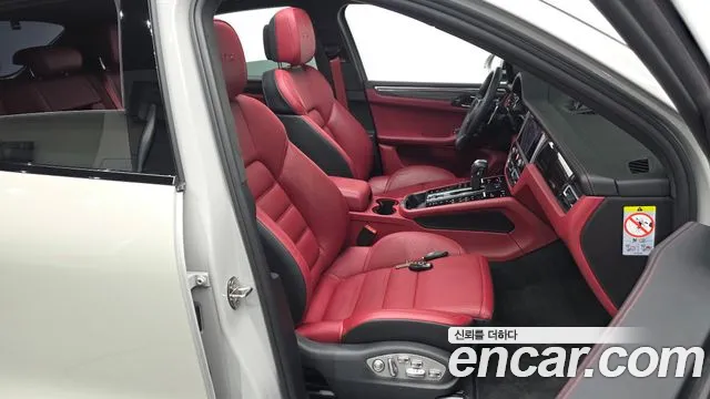 Porsche Macan — Фото автомобиля 26