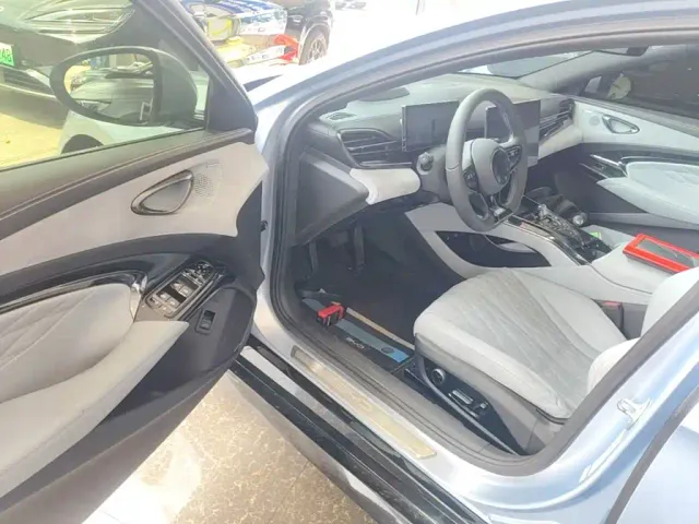BYD Seal — Фото автомобиля 15