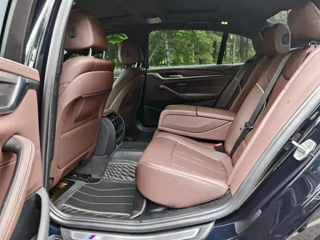 BMW 5 Series — Фото автомобиля 8