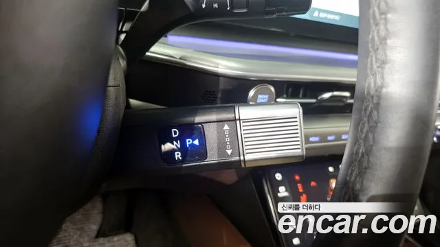 Hyundai Grandeur Grandeur (GN7) 2.5 Бензин 2WD — Фото автомобиля 9