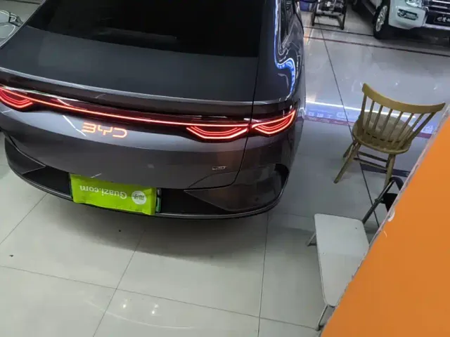BYD Qin L — Фото автомобиля 7