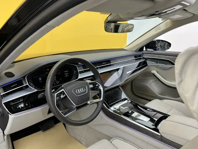 Audi A8 — Фото автомобиля 23