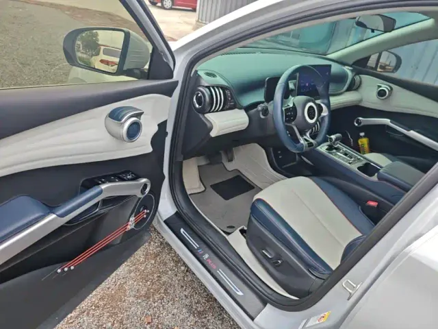 BYD Yuan PLUS — Фото автомобиля 15
