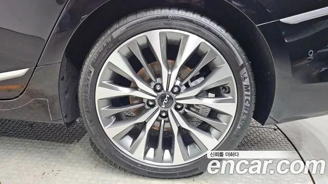 Kia K8 2.5 Бензин 2WD — Фото автомобиля 21