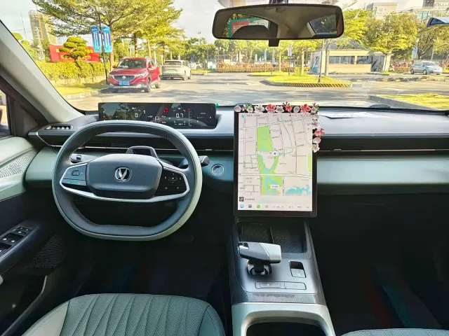 Changan Lamore — Фото автомобиля 4