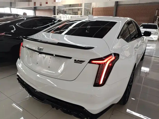 Cadillac CT5 — Фото автомобиля 6