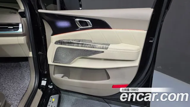 Kia Canival Carnival 4 поколение Бензин 4 места Hi-Limousine — Фото автомобиля 19