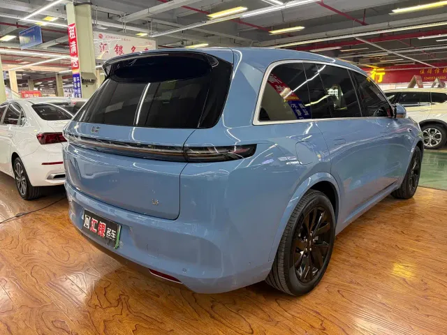 Li Auto L8 — Фото автомобиля 5