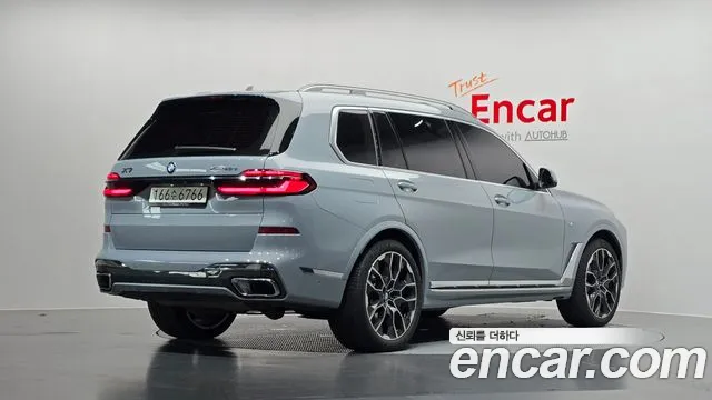 BMW X7 xDrive 40d M Sport 7 мест — Фото автомобиля 2