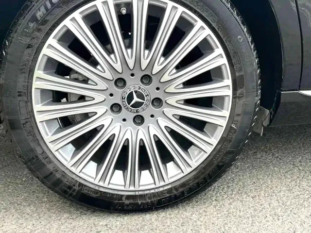Mercedes-Benz E-Class — Фото автомобиля 8