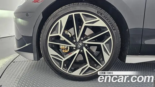 Hyundai Ioniq6 — Фото автомобиля 3
