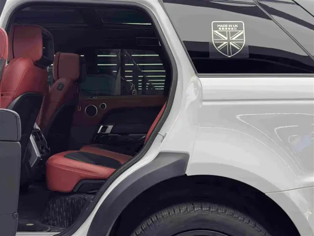 Land Rover Range Rover Sport — Фото автомобиля 9