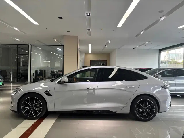 BYD Seal — Фото автомобиля 9