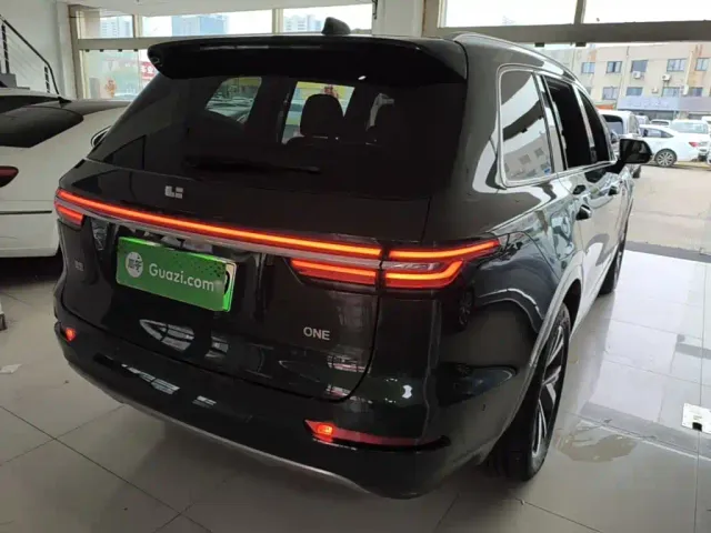 Li Auto ONE — Фото автомобиля 6