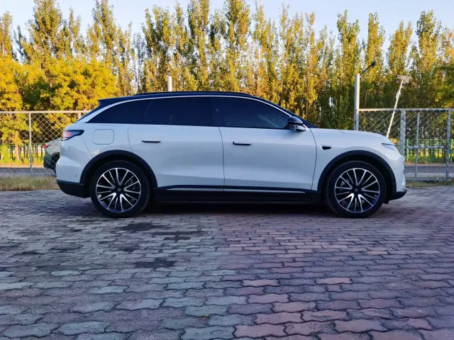 Leapmotor C11 — Фото автомобиля 5