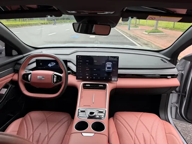 Geely Galaxy L6 — Фото автомобиля 7