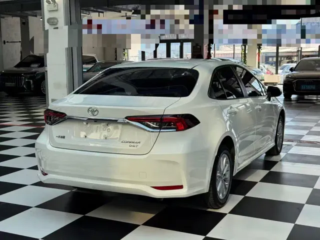 Toyota Corolla — Фото автомобиля 6