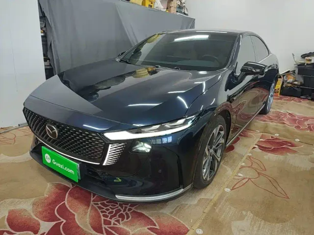 Фотография автомобиля — Mazda EZ-6