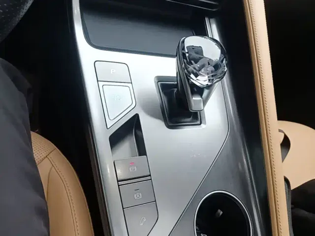 Roewe RX5 — Фото автомобиля 13