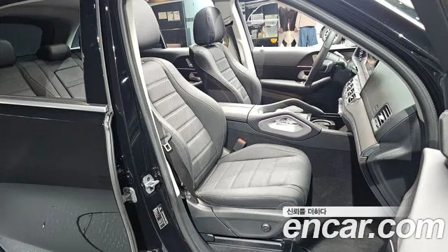 Mercedes-Benz GLE-Class — Фото автомобиля 16