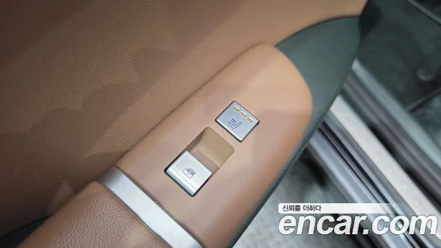 Hyundai Grandeur Grandeur (GN7) 2.5 Бензин 2WD — Фото автомобиля 29
