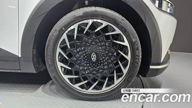 Hyundai Ioniq 5 — Фото автомобиля 6