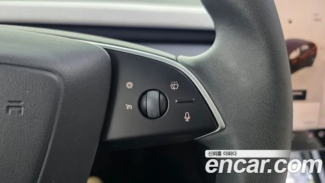 Tesla Model 3 — Фото автомобиля 23