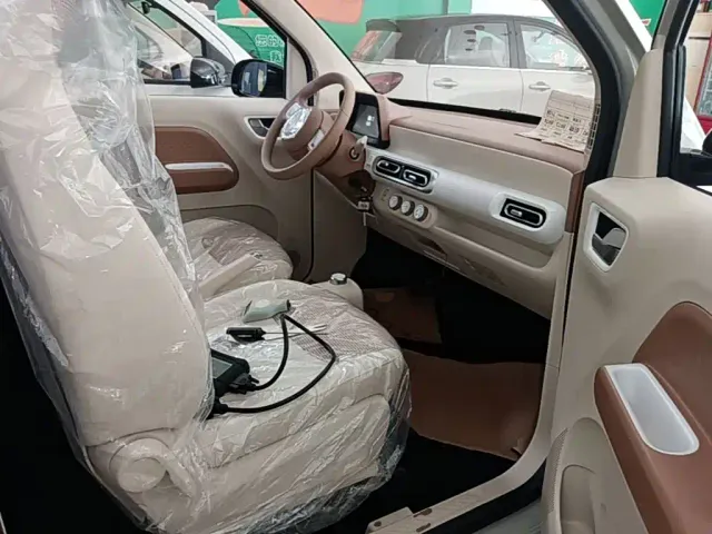 Wuling Hongguang Mini EV — Фото автомобиля 24