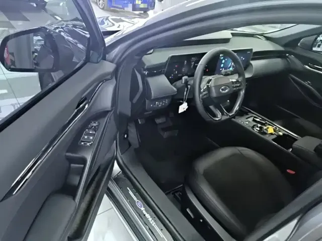 Ford Mondeo — Фото автомобиля 15