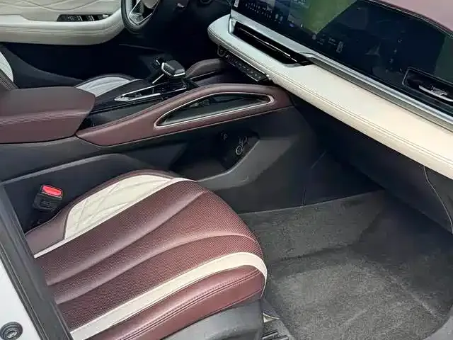 Geely Xingyue L — Фото автомобиля 4