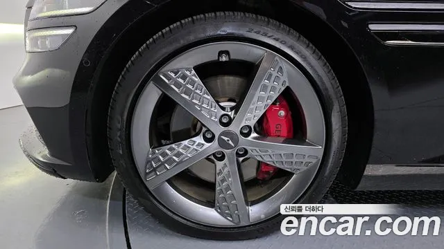 Genesis G80 Бензин 3.5 турбо AWD — Фото автомобиля 5