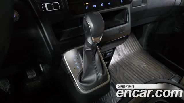 Hyundai Staria Staria Карго 5 мест — Фото автомобиля 9