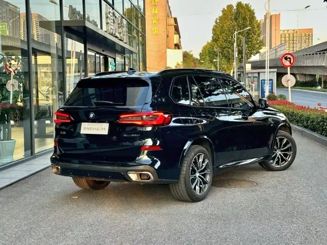 BMW X5 — Фото автомобиля 4