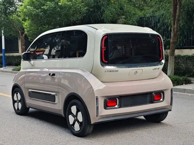 Baojun KiWi EV — Фото автомобиля 3