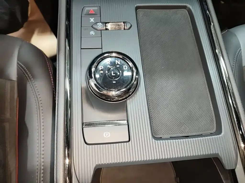 Ford Mondeo 2025 1.5T EcoBoost Elegance — Фото автомобиля 13