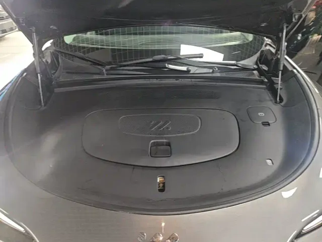 IM Motors LS6 — Фото автомобиля 19