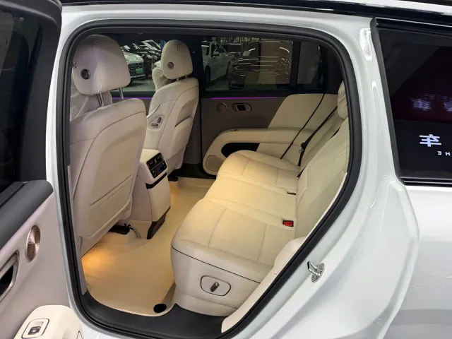 Li Auto i6 — Фото автомобиля 8