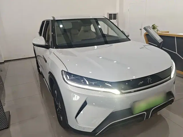 BYD Yuan UP — Фото автомобиля 3