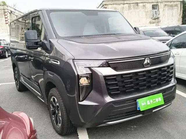 Sinotruk Xianfeng V — Фото автомобиля 3