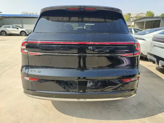 Changan Qiyuan Q07 — Фото автомобиля 5