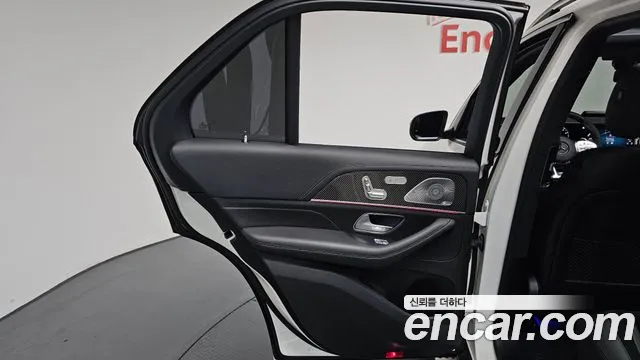 Mercedes-Benz GLE-Class — Фото автомобиля 23