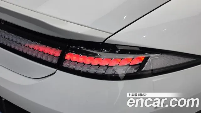 Hyundai Ioniq 6 — Фото автомобиля 8