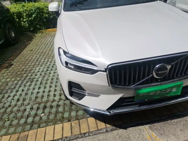Volvo XC60 — Фото автомобиля 7
