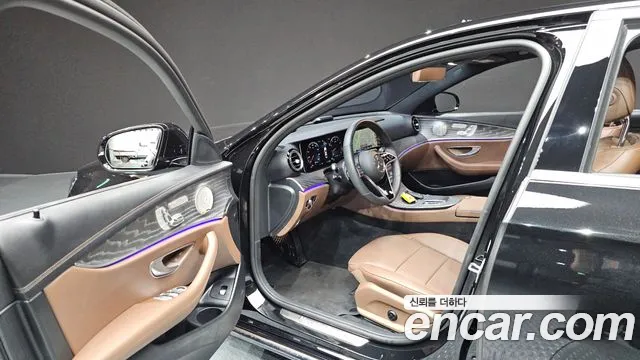 Mercedes-Benz E-Class — Фото автомобиля 10