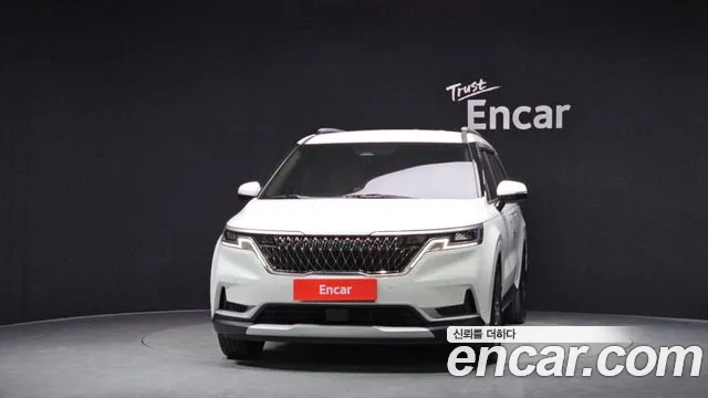 Kia Canival — Фото автомобиля 3
